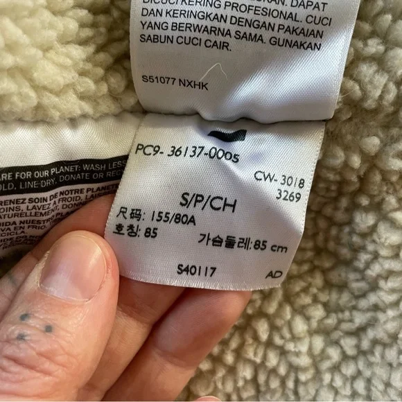 Levis sherpa lined medium wash denim trucker jacket - Picture 4 of 4